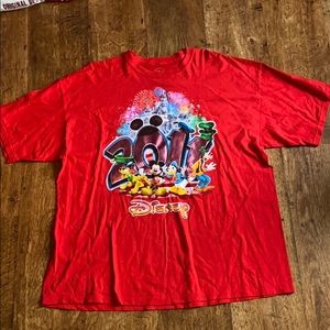 🌞 (3/$20) Disney tshirt